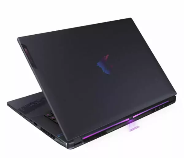 Gigabyte AORUS 16X i7-13650HX/16GB/1TB/WIN11/RTX4060  9KG-43EEC54SH